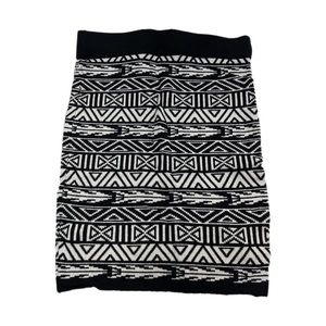 Forever 21 Aztec/Tribal Bodycon Skirt in Black and White
